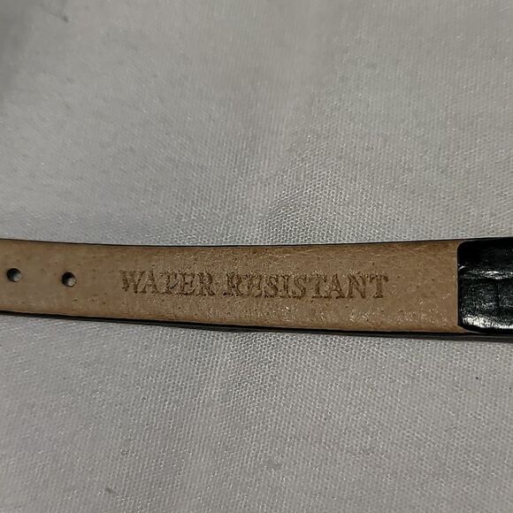 Wakmann Quartz Ladies Watch Goldtone Case Black Leather Band Auto Set - Picture 9 of 11